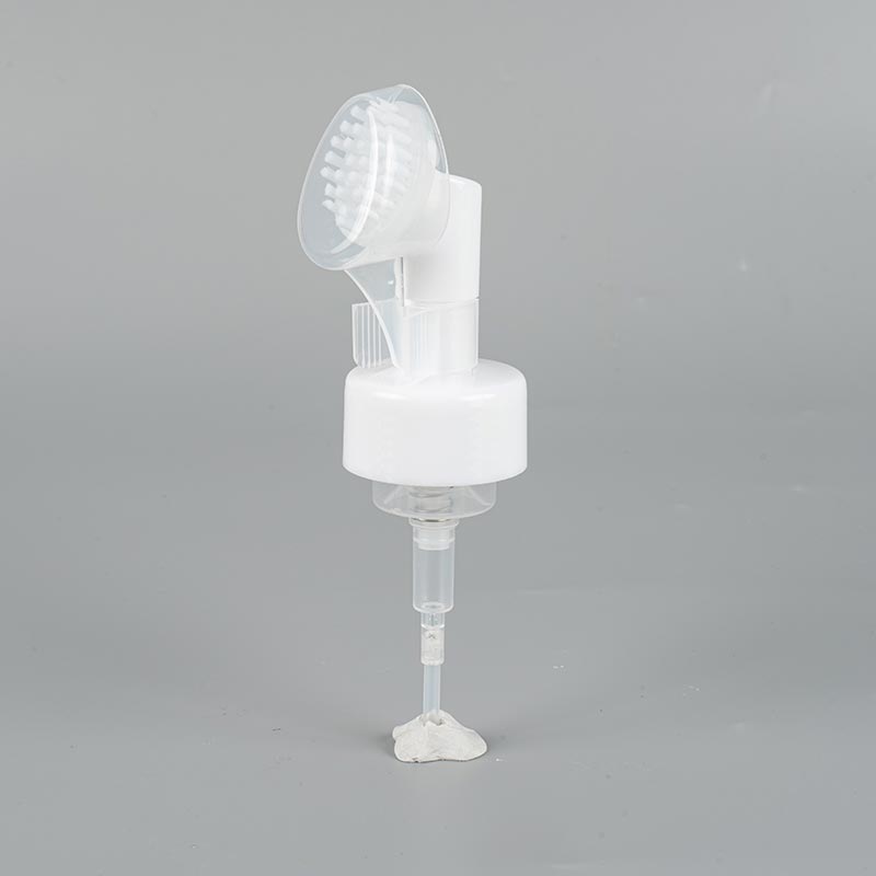 Pompe à mousse avec brosse